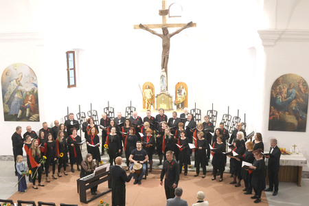 Letni koncert Komorni zbor Fran Gerbič, gostje MePZ Postojna 47 Foto Ljubo Vukelič